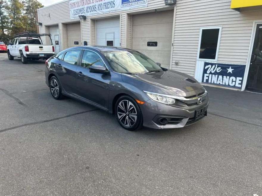 2017 Honda Civic EX-T photo 1