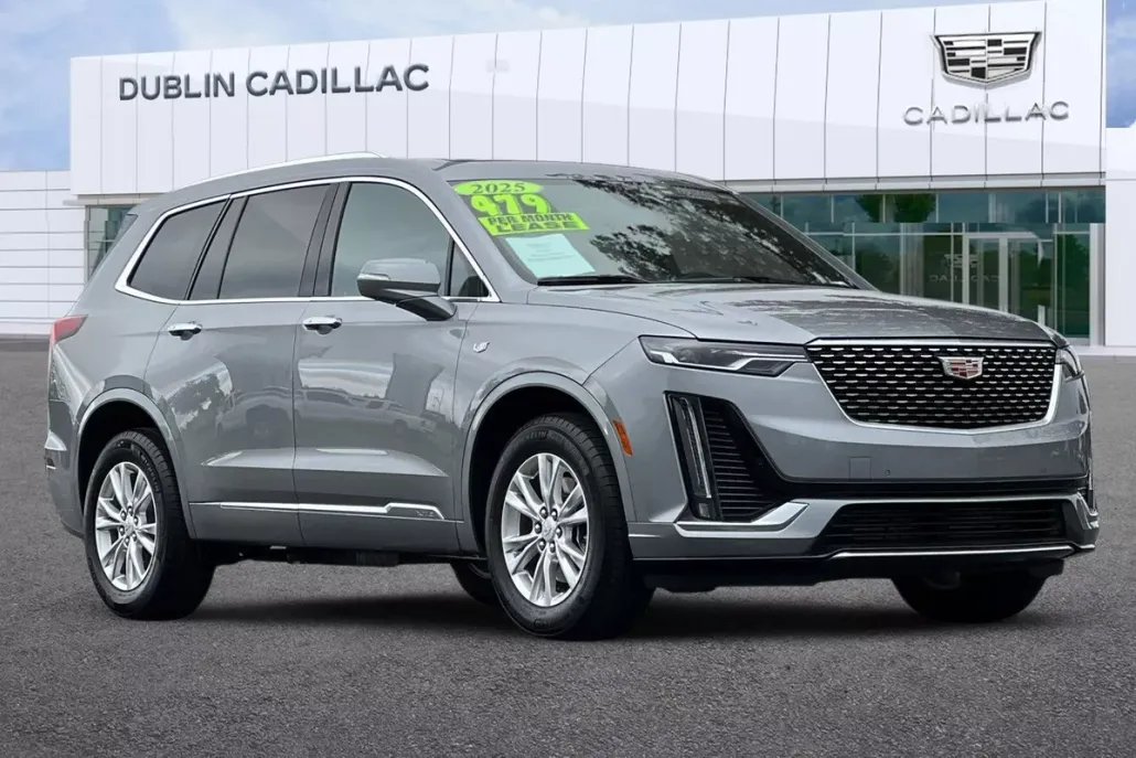 2025 Cadillac XT6 Luxury photo 1