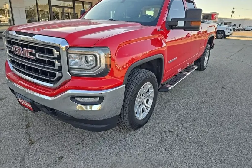 2016 Gmc Sierra 1500 SLE photo 1