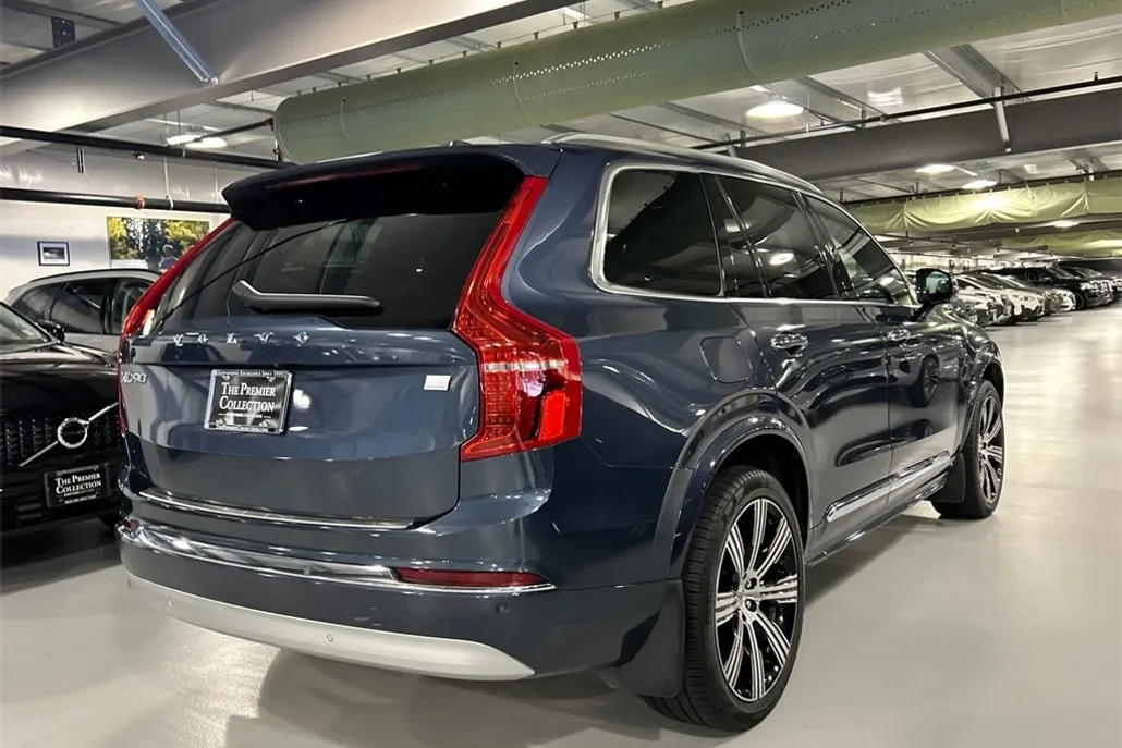 2022 Volvo XC90 Recharge T8 Inscription photo 1