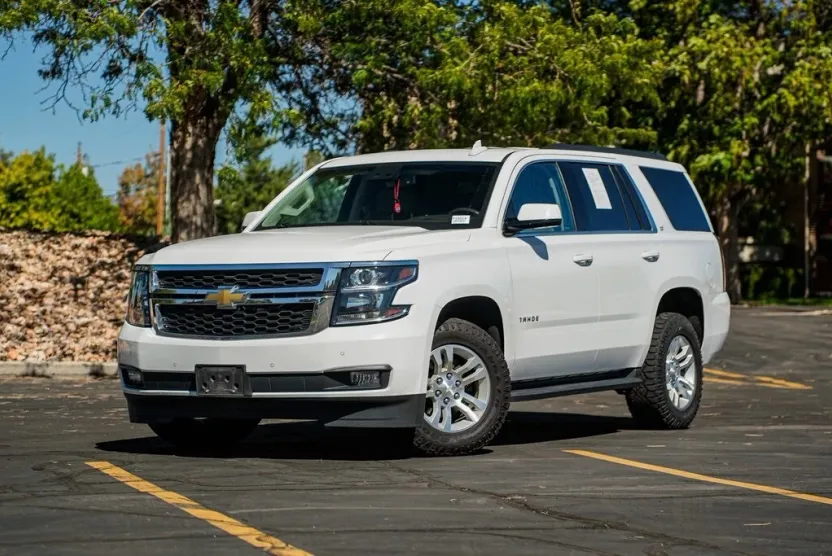 2019 Chevrolet Tahoe LT photo 1