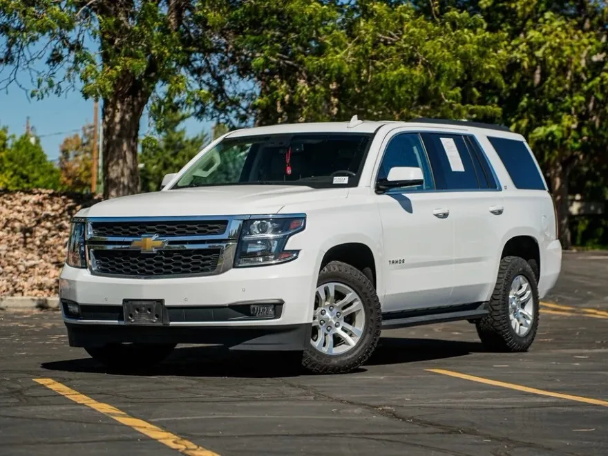 2019 Chevrolet Tahoe LT photo 1