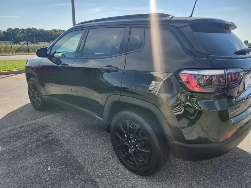 2026 Jeep Compass Latitude Altitude photo 1