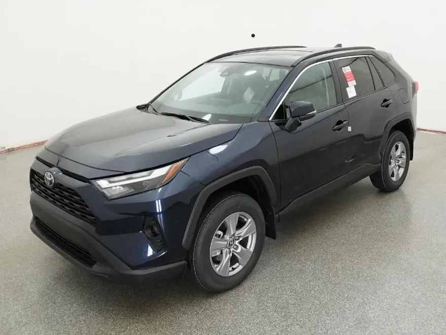 2025 Toyota RAV4 XLE photo 1
