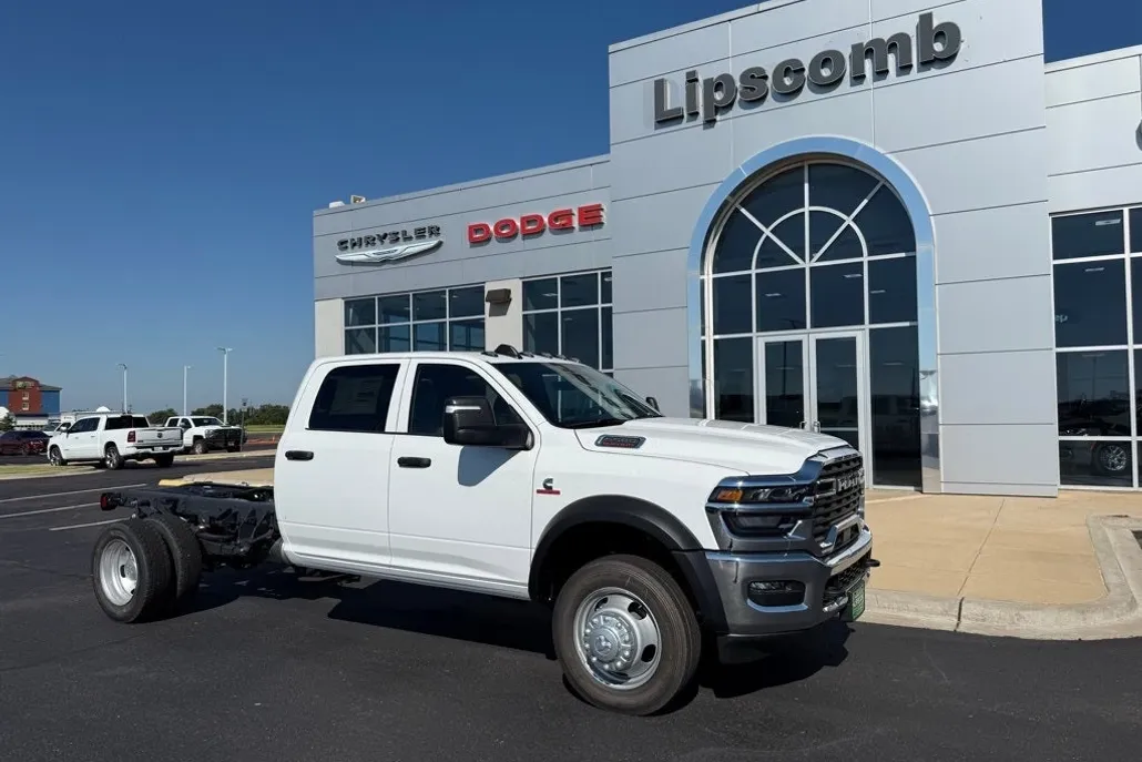 2025 Ram 5500 Tradesman photo 1