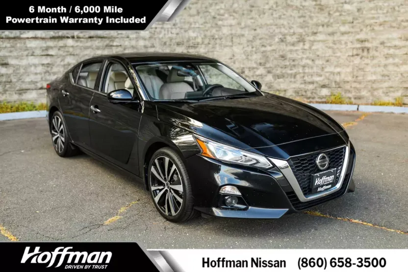2022 Nissan Altima 2.5 Platinum photo 1