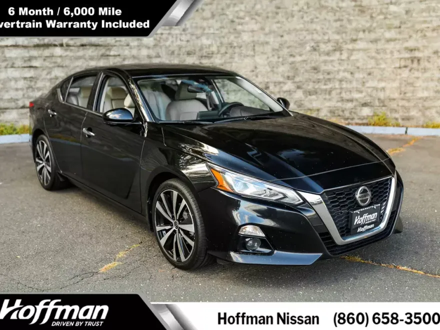 2022 Nissan Altima 2.5 Platinum photo 1