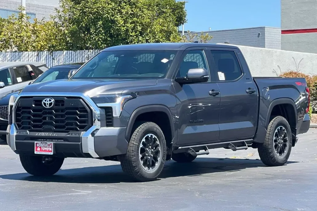 2025 Toyota Tundra SR5 photo 1