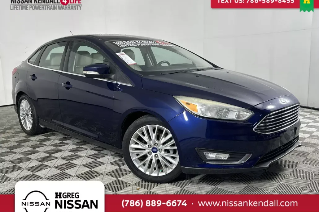 2017 Ford Focus Titanium photo 1