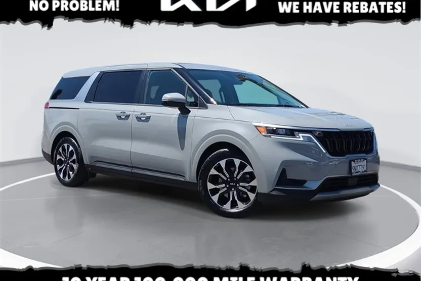 2024 Kia Carnival EX photo 1