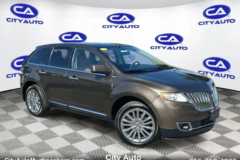 2011 Lincoln MKX Base photo 1