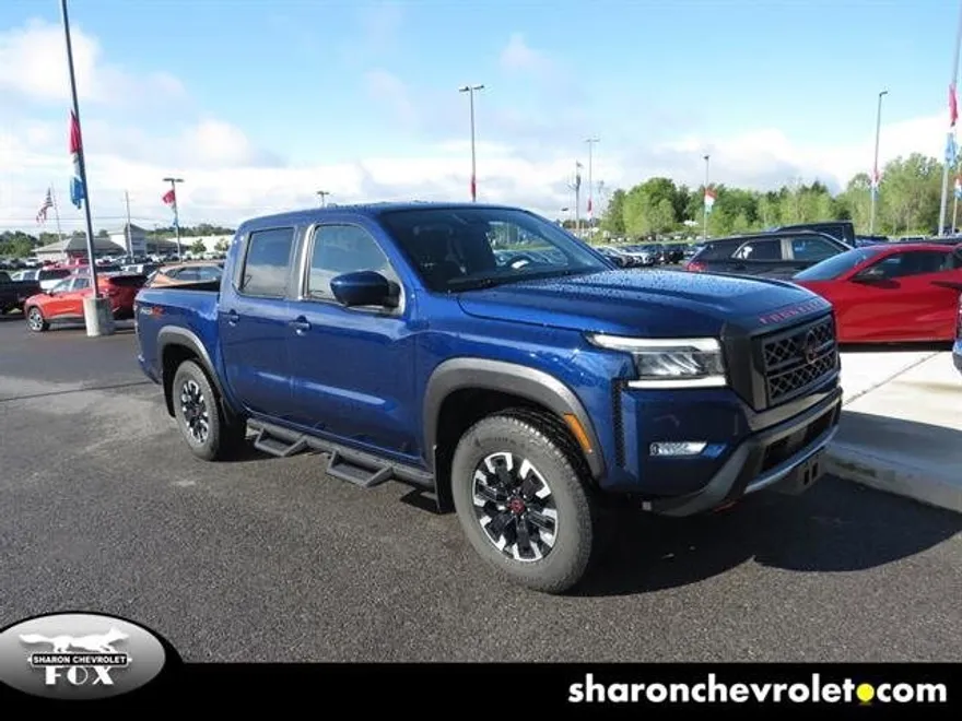 2022 Nissan Frontier Crew Cab PRO-4X photo 1