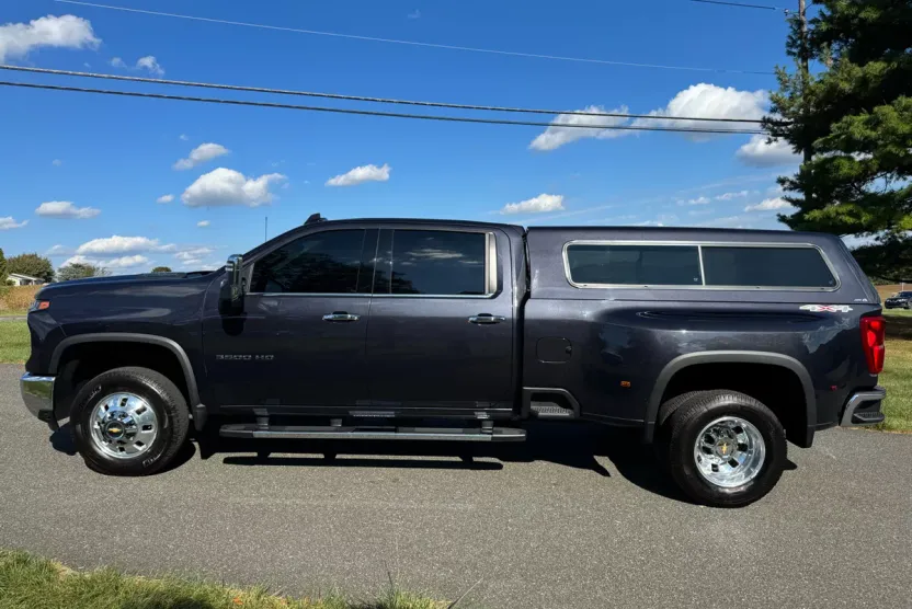 2024 Chevrolet Silverado 3500HD LTZ photo 1