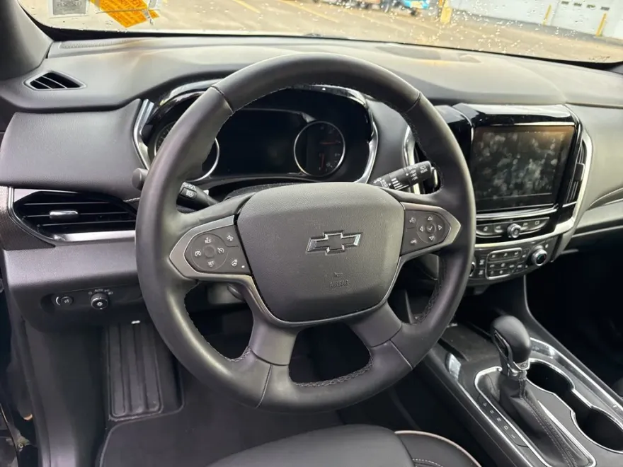 2023 Chevrolet Traverse Premier photo 1
