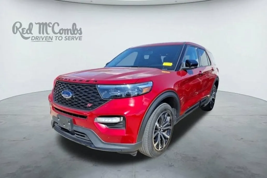 2022 Ford Explorer ST photo 1