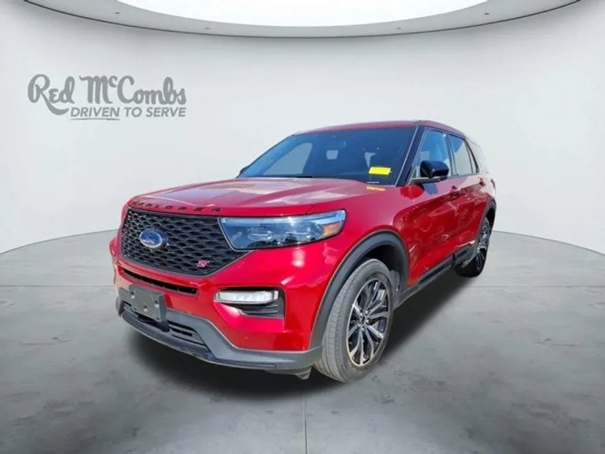 2022 Ford Explorer ST photo 1