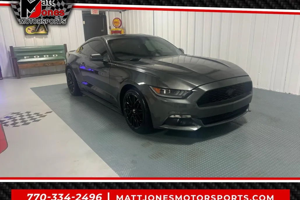 2015 Ford Mustang V6 photo 1