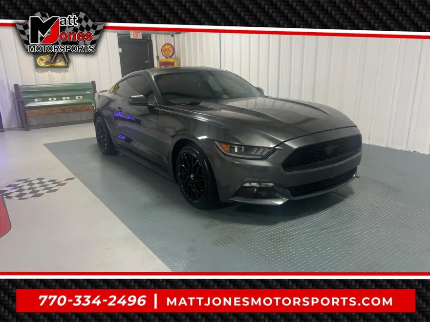 2015 Ford Mustang V6 photo 1