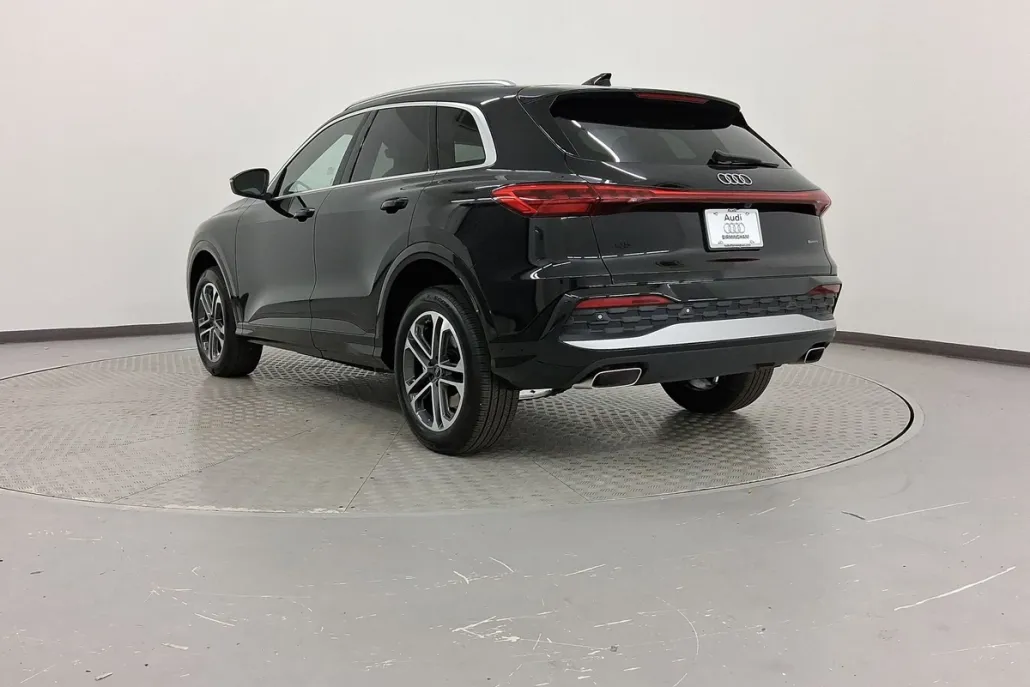 2025 Audi Q5 2.0T Premium Plus photo 1