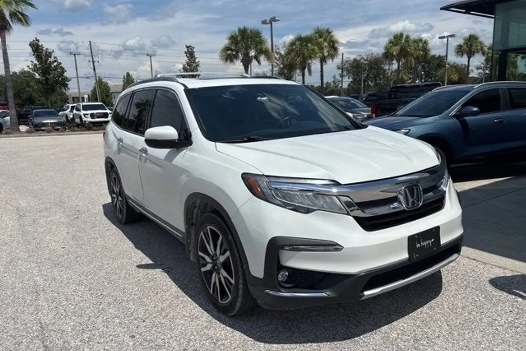 2022 Honda Pilot Touring photo 1
