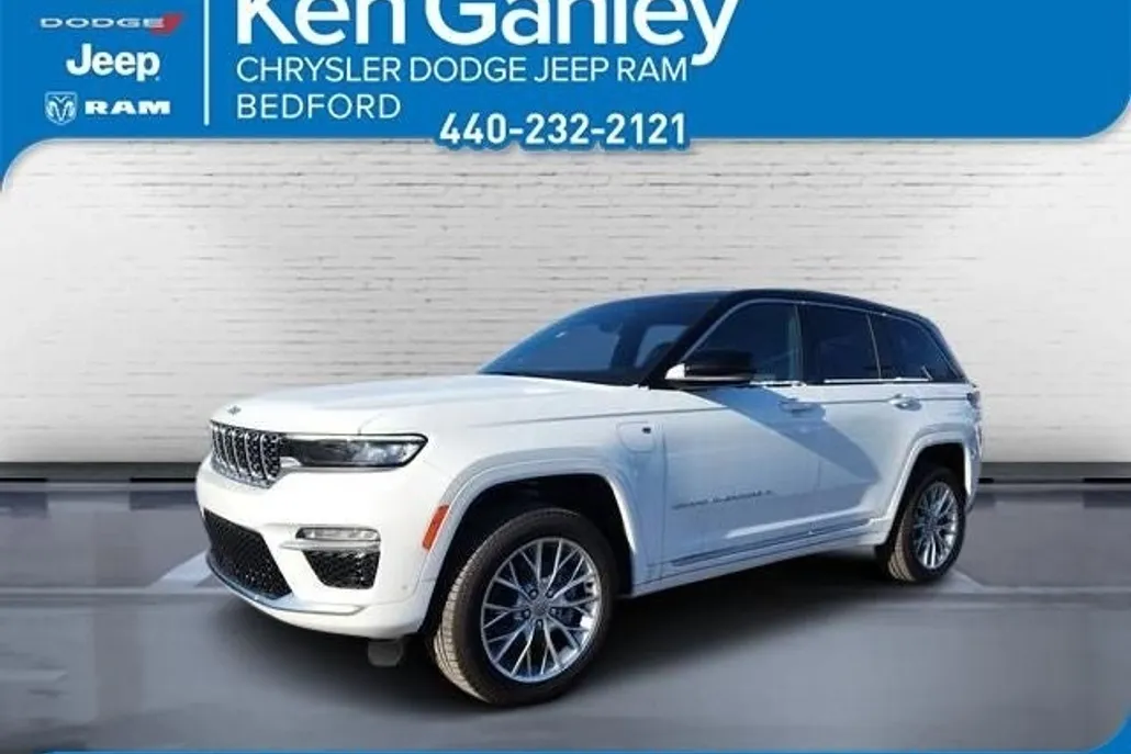 2023 Jeep Cherokee Summit photo 1