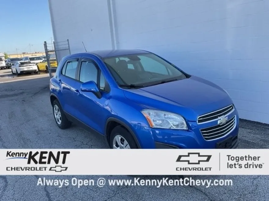 2016 Chevrolet Trax LS photo 1