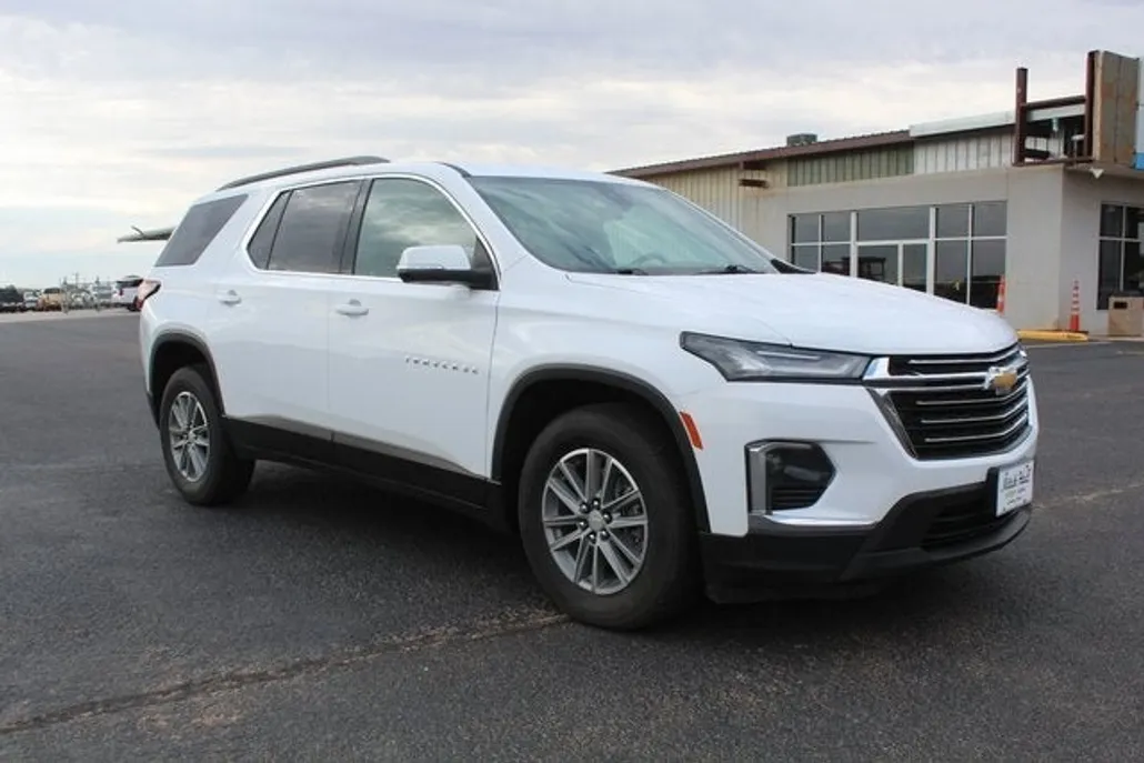 2022 Chevrolet Traverse Leather photo 1