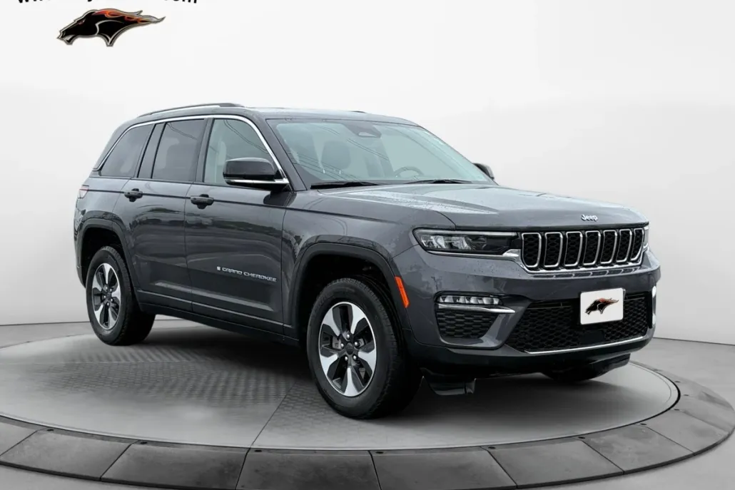 2023 Jeep Cherokee 4xe photo 1