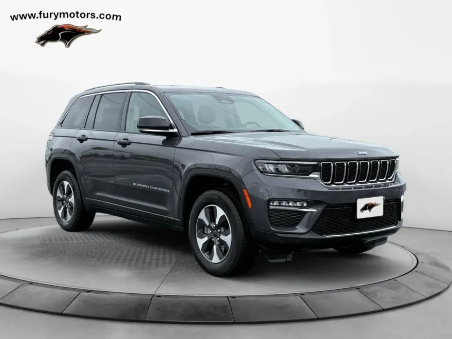 2023 Jeep Cherokee 4xe photo 1