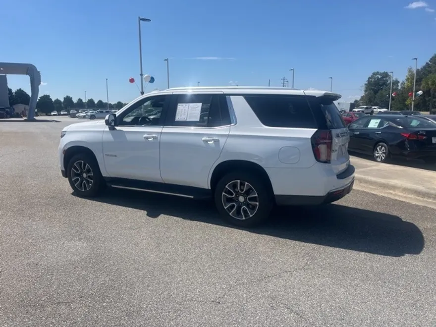 2021 Chevrolet Tahoe LT photo 1
