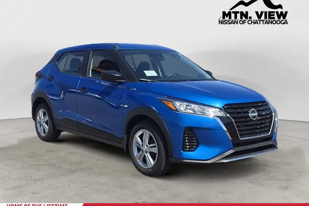 2025 Nissan Kicks Play S photo 1
