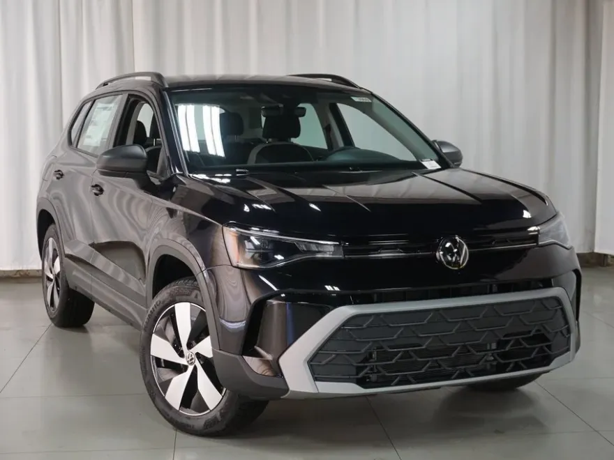 2025 Volkswagen Taos S photo 1