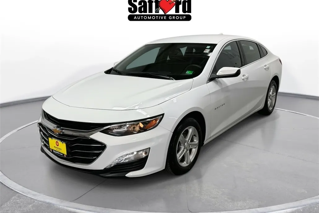 2024 Chevrolet Malibu 1LT photo 1