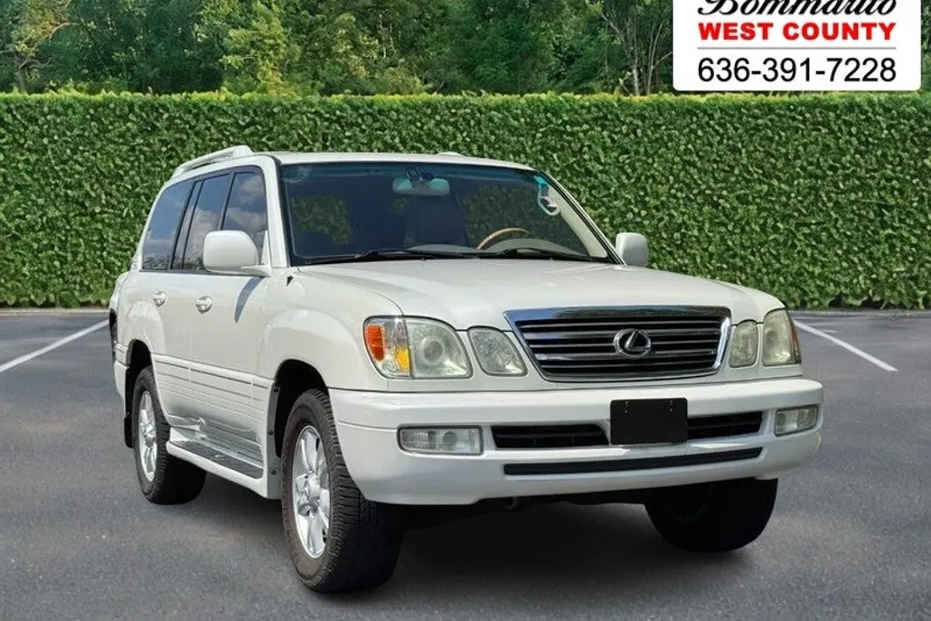 2005 Lexus LX 470 photo 1