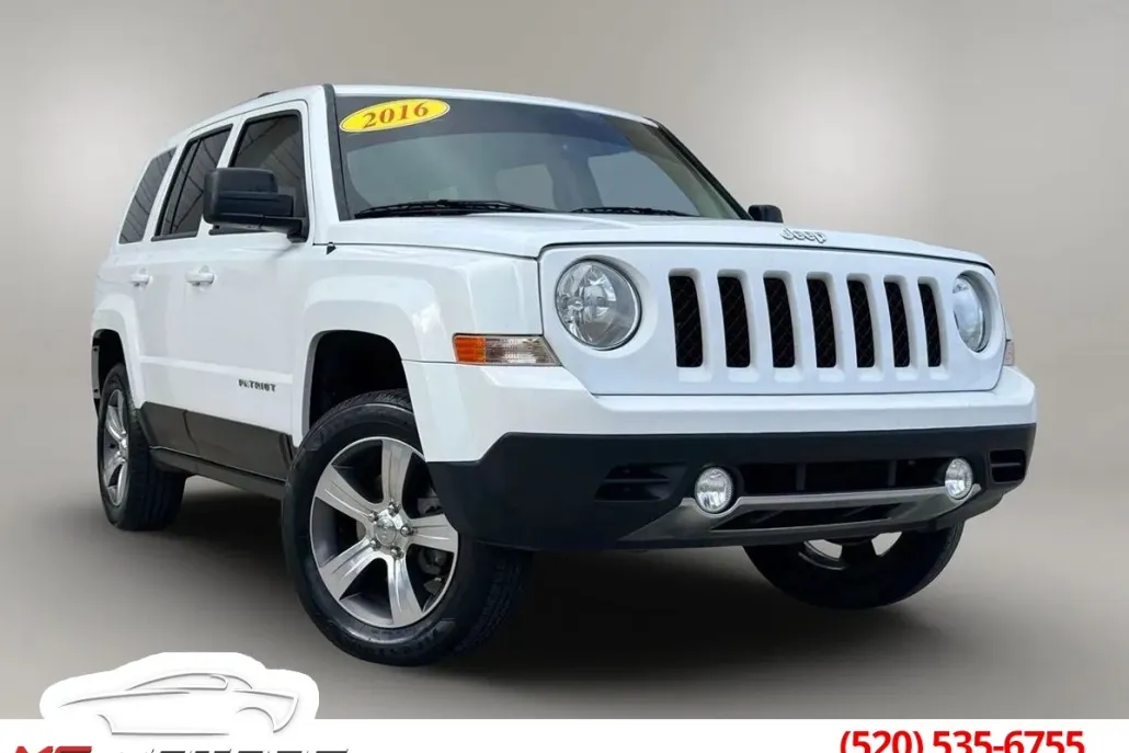2016 Jeep Patriot Latitude photo 1