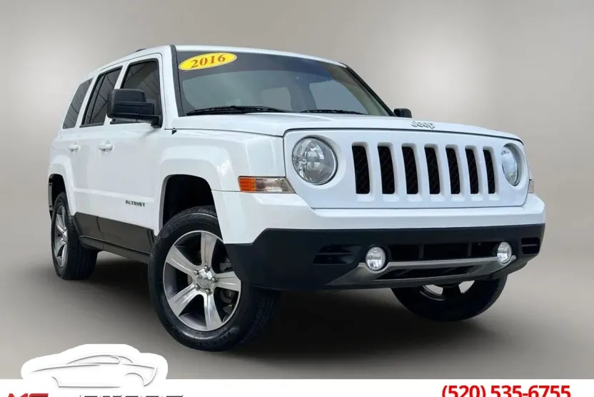 2016 Jeep Patriot Latitude photo 1