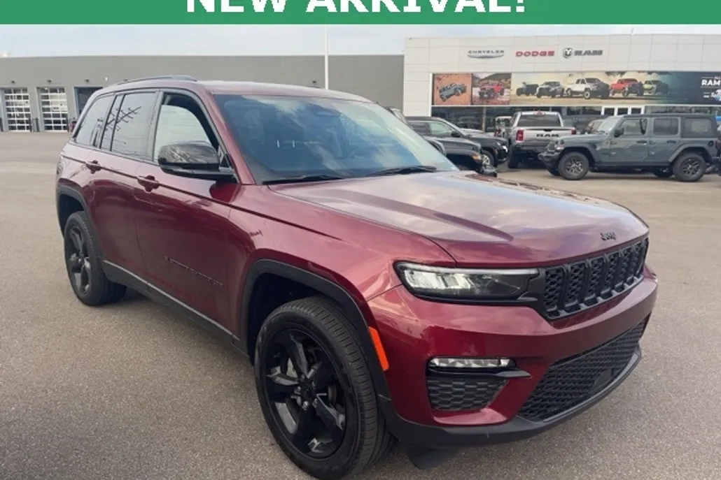 2023 Jeep Grand Cherokee Limited photo 1