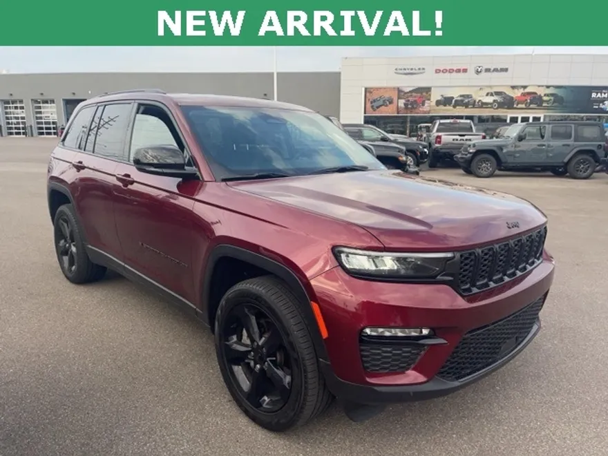 2023 Jeep Grand Cherokee Limited photo 1