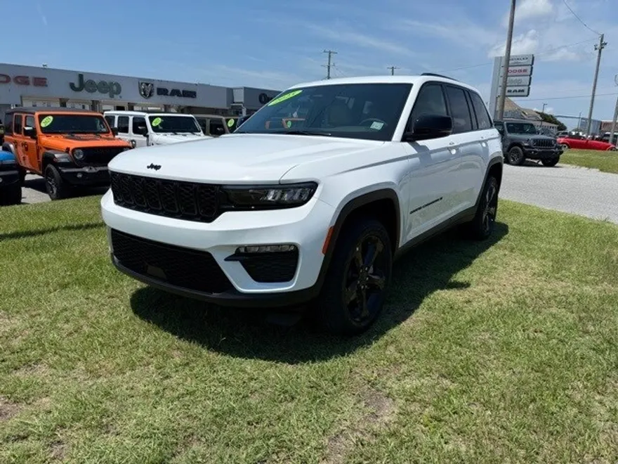 2025 Jeep Grand Cherokee Limited photo 1