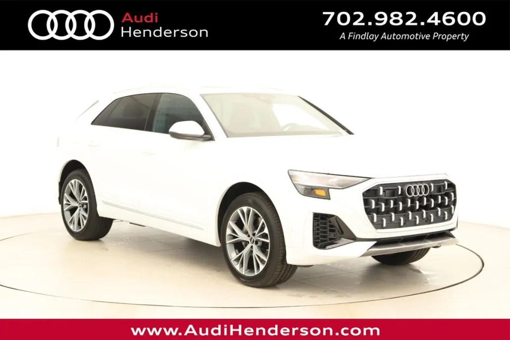2025 Audi Q8 Premium photo 1