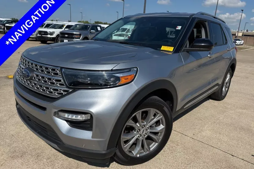 2023 Ford Explorer Limited photo 1