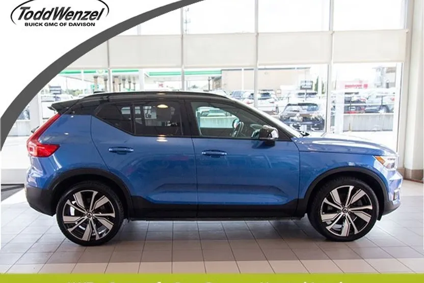 2021 Volvo XC40 Recharge photo 1