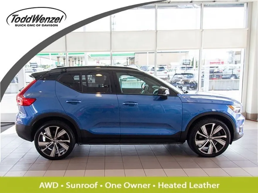 2021 Volvo XC40 Recharge photo 1