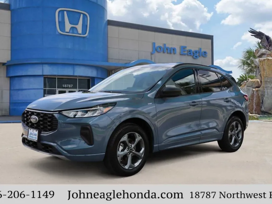 2024 Ford Escape ST-Line photo 1