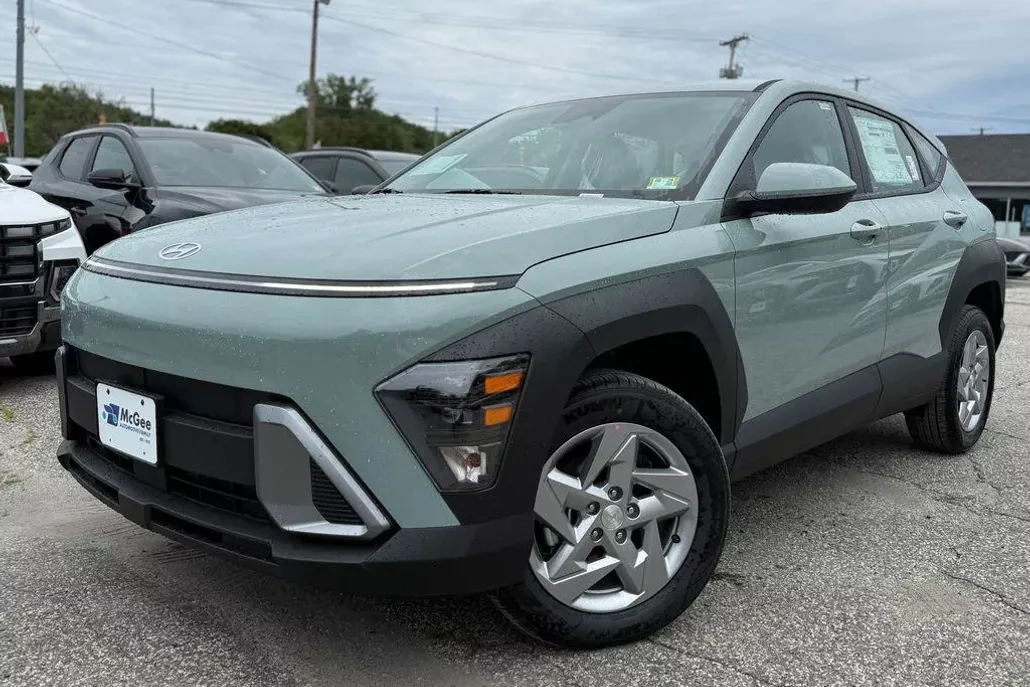 2026 Hyundai Kona SE photo 1