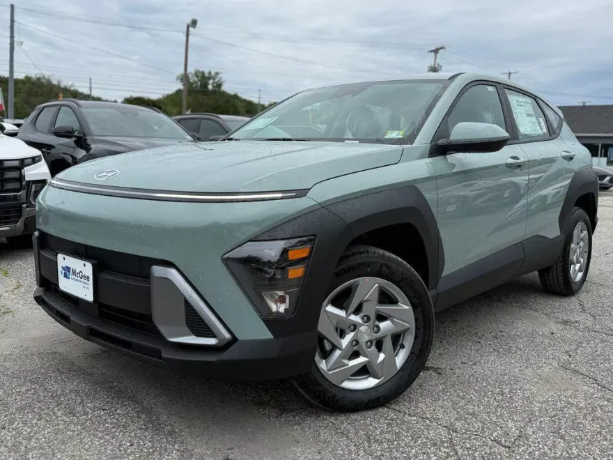 2026 Hyundai Kona SE photo 1