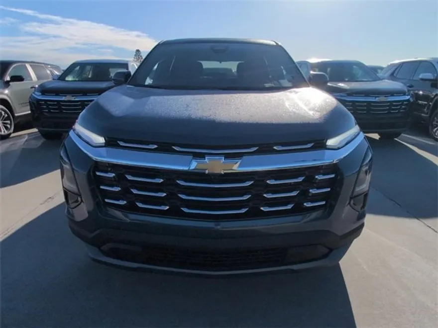 2026 Chevrolet Equinox LT photo 1
