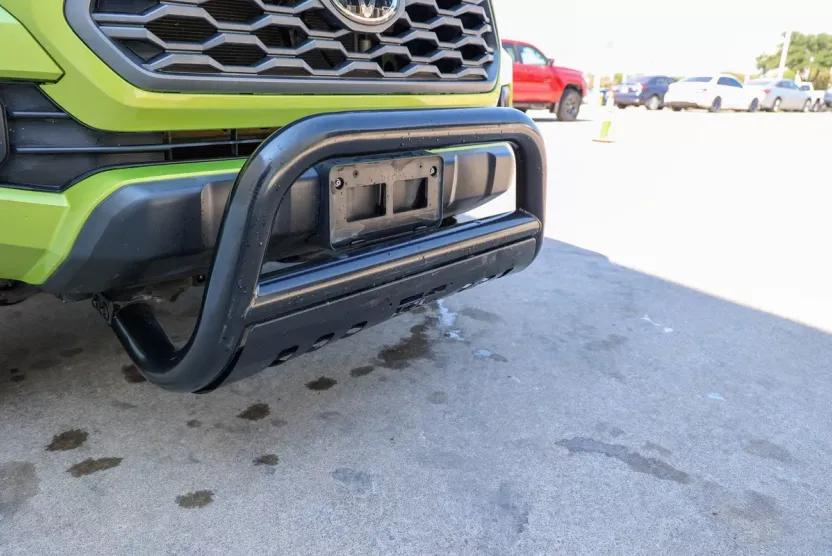 2023 Toyota Tacoma TRD photo 1