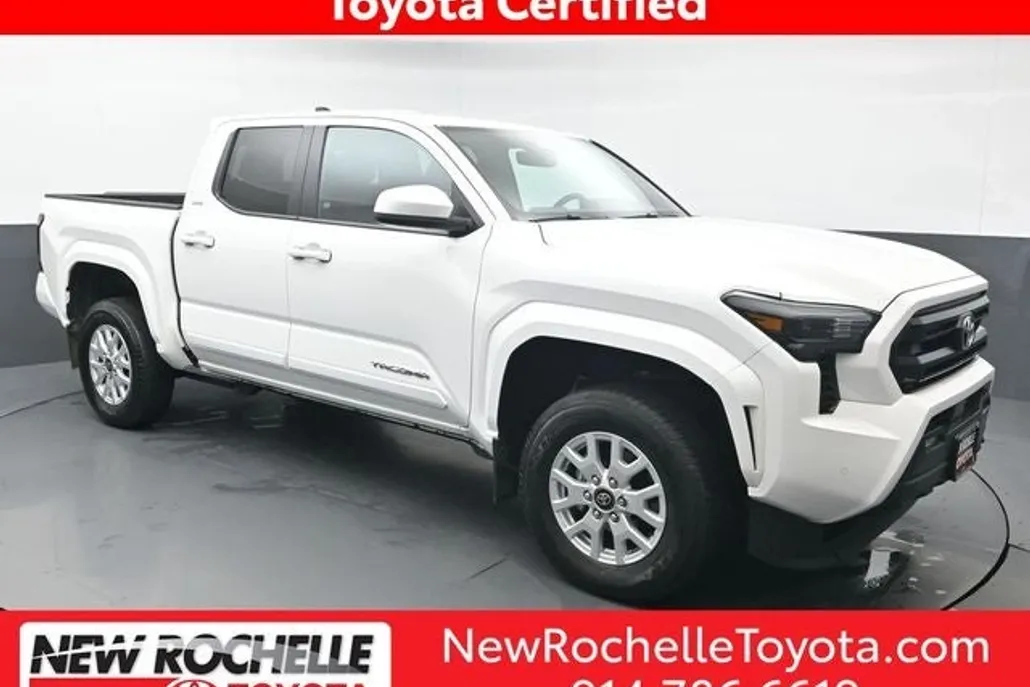 2024 Toyota Tacoma SR5 photo 1