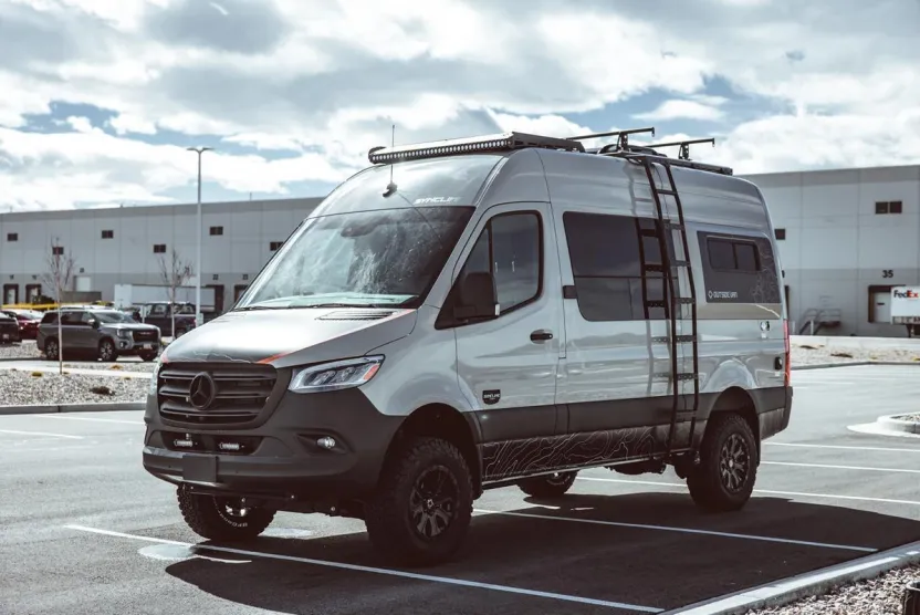 2024 Mercedes Benz Sprinter 2500 photo 1